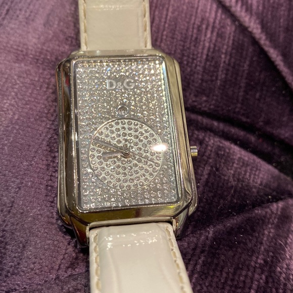 Dolce & Gabbana bling watch with genuine leather wristband EUC needs battery